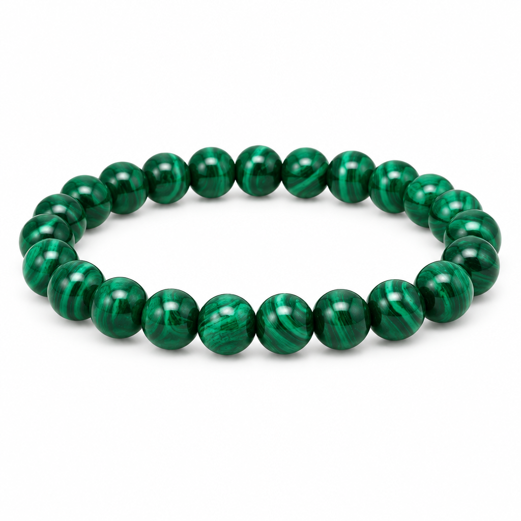 Bransoletka Green Malachite z zielonymi prazkowanymi koralikami, produkt na bialym tle
